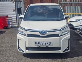 Toyota Voxy 2020