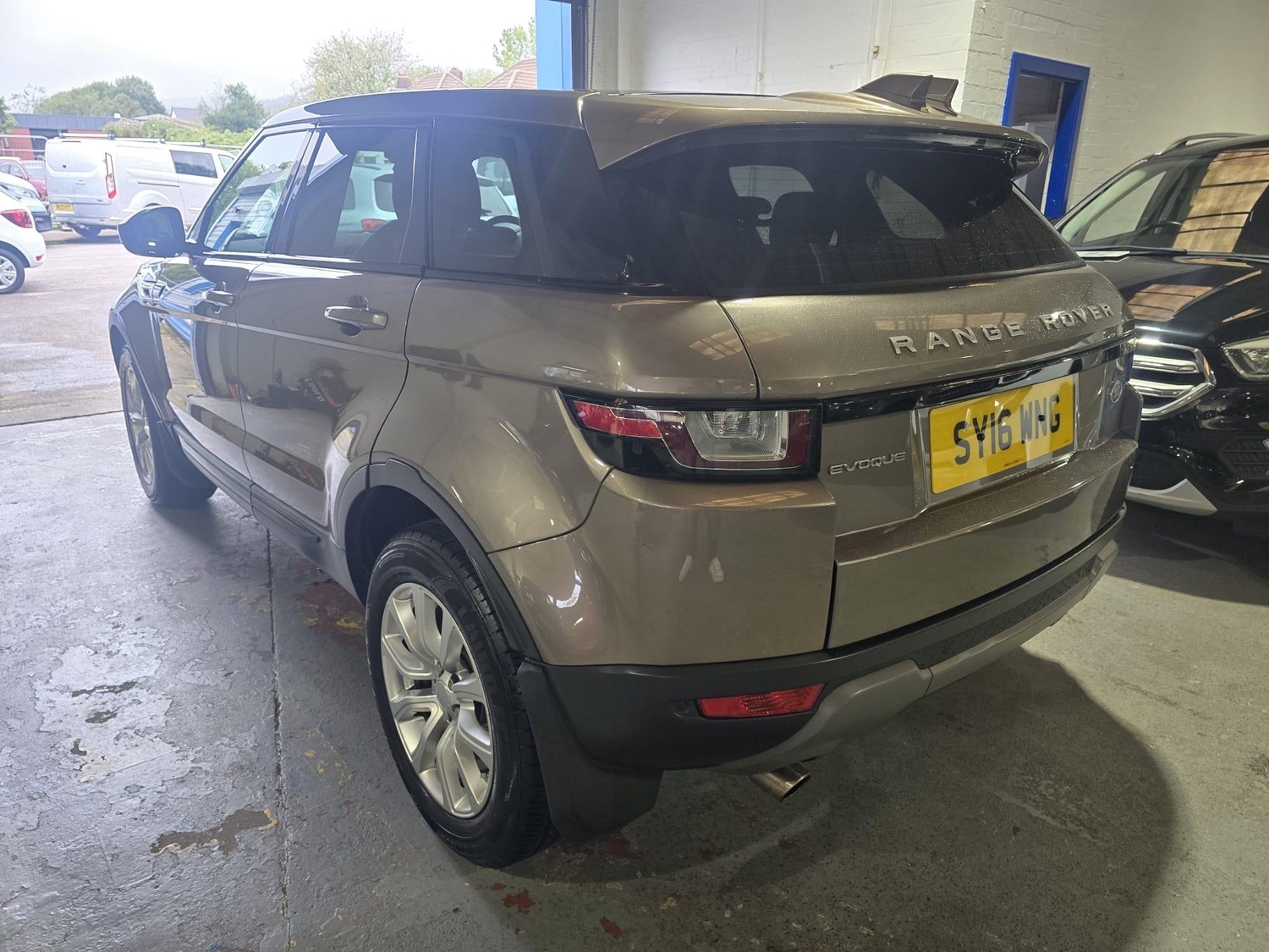 Land Rover Range Rover Evoque 2016 - Cars in Pontypridd