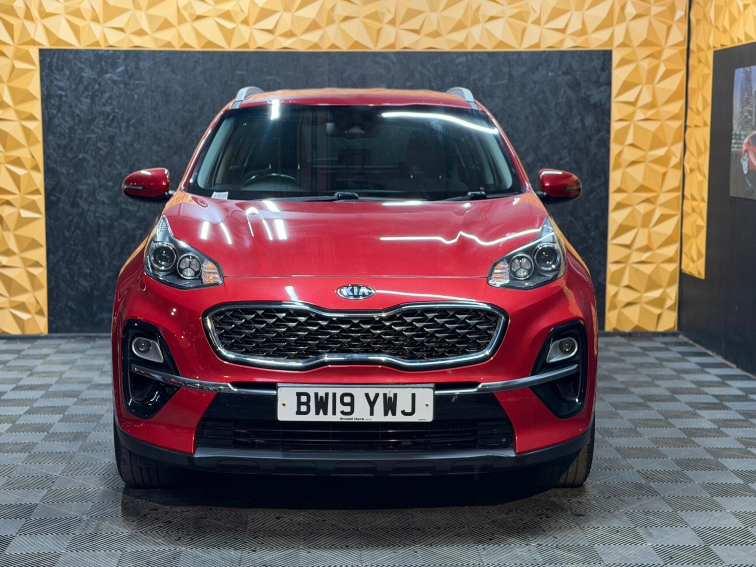 [ berth ]Kia Sportage