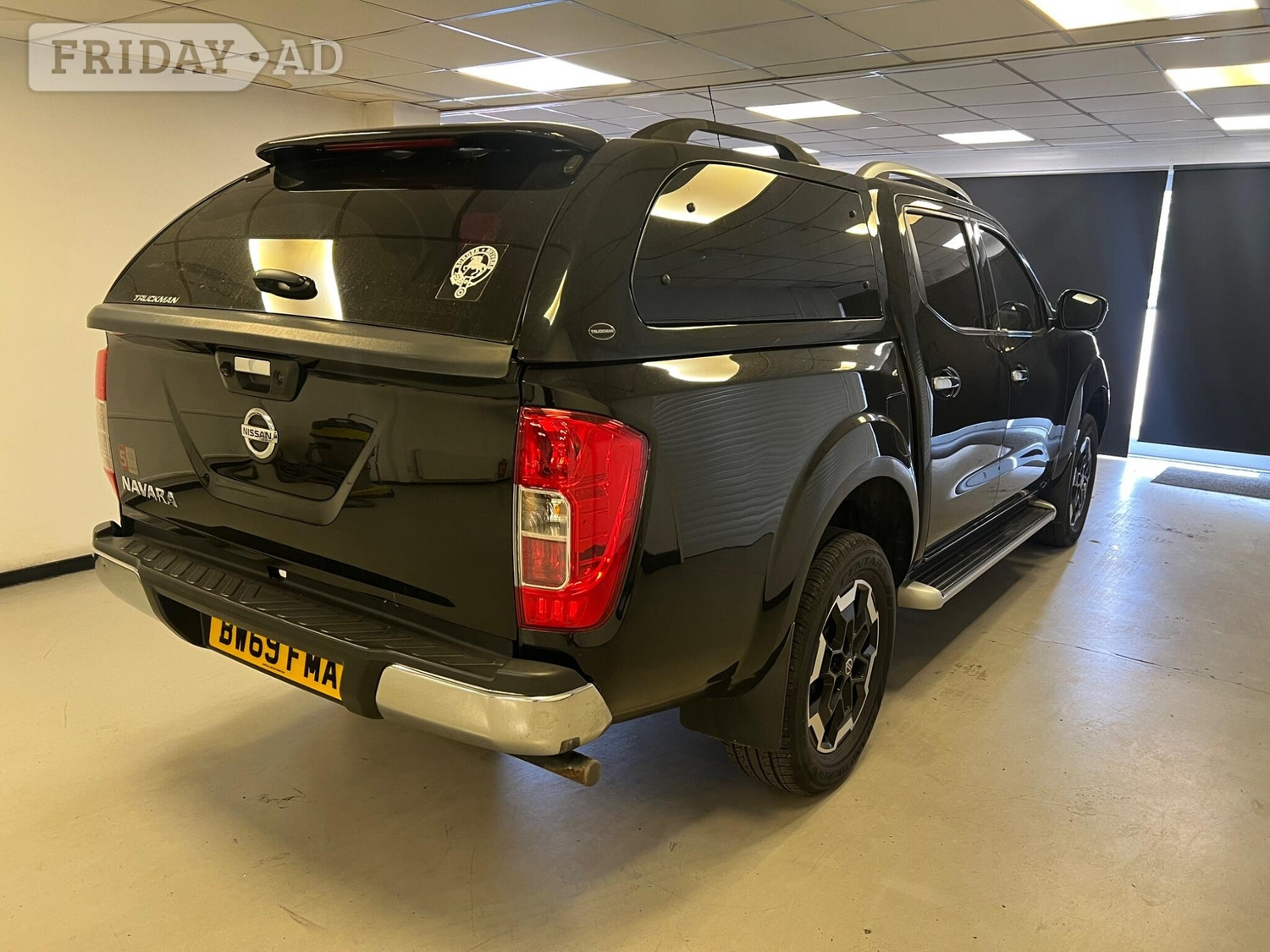 Nissan Navara 2020 - Vans & Commercial Vehicles in Stroud