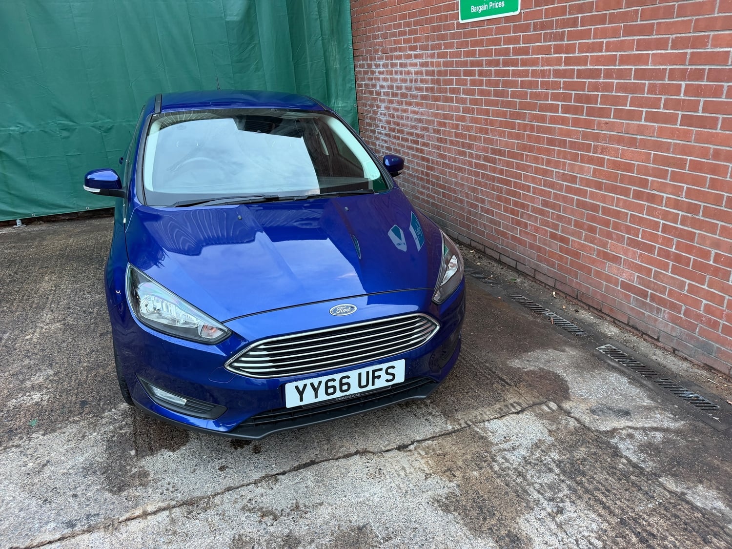 Ford Focus 2016 - Cars in Hanham