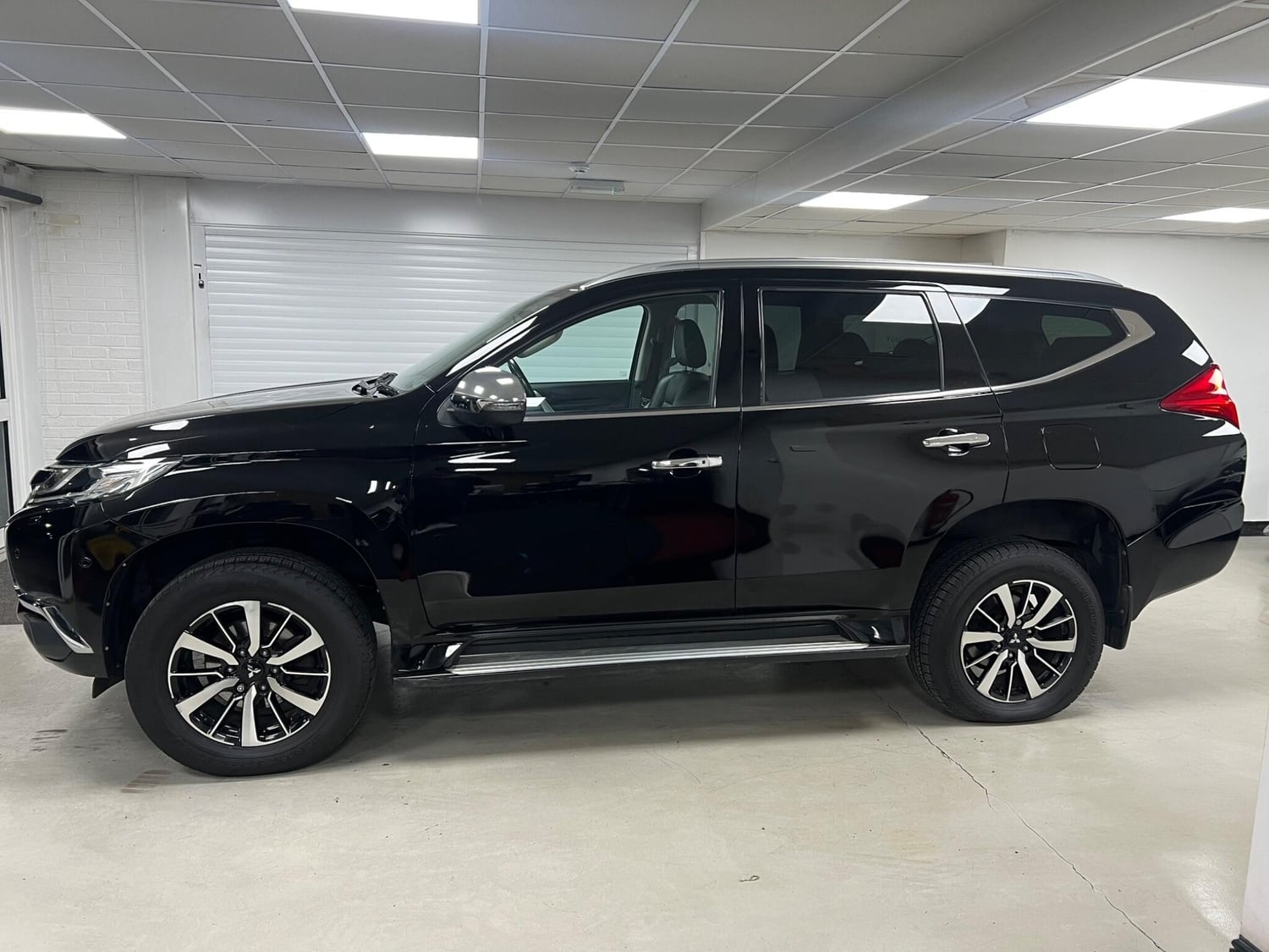 Mitsubishi Shogun Sport 2020 - Cars in Stroud