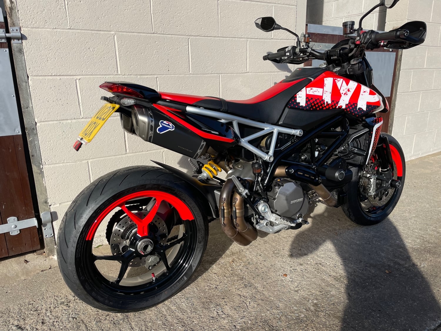 Ducati Hypermotard 2020 - Motorbikes, Scooters & Quads