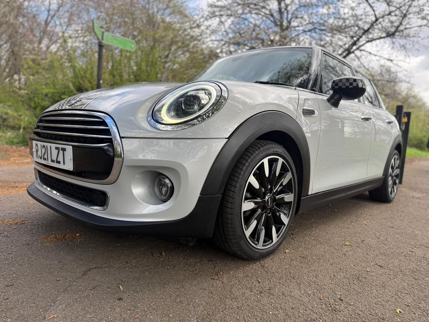 Mini Hatch Barnet