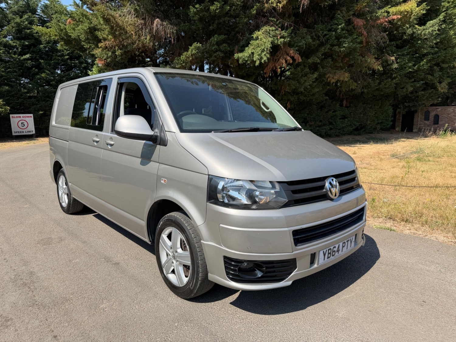 Volkswagen Transporter 2014 in Addlestone