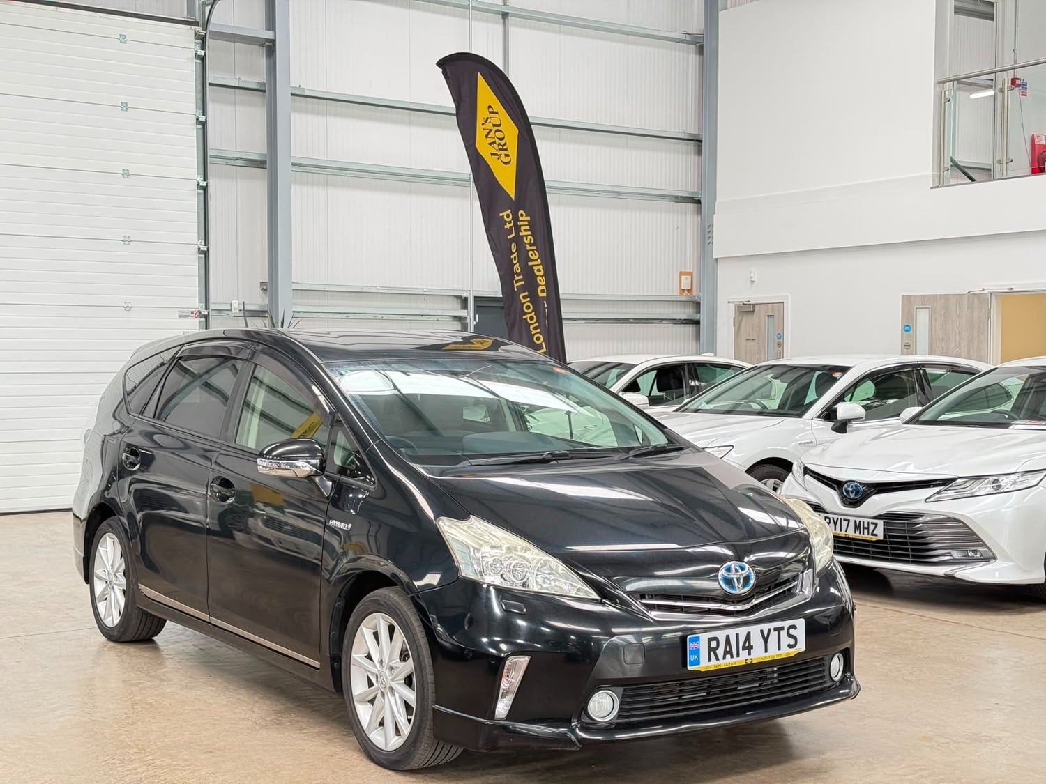 Toyota 7 Seat Prius 2014 in Reading
