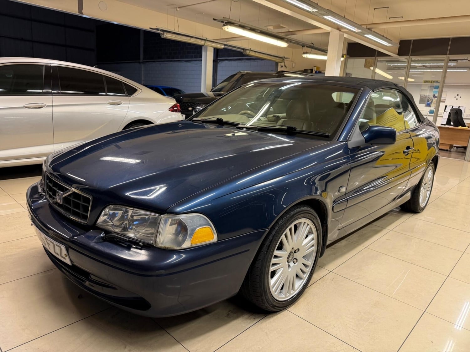 Volvo C70 2005 - Cars in Rotherham