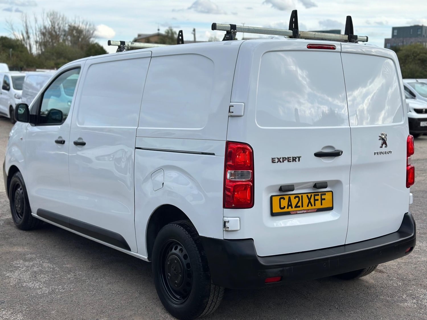 Peugeot Expert 2021 - Vans & Commercial Vehicles