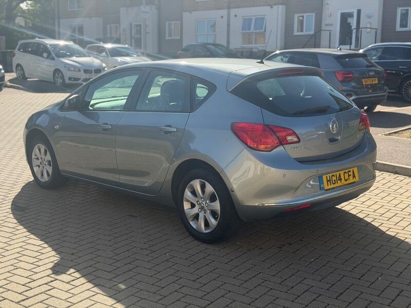 Vauxhall Astra 2014 - Cars in Luton