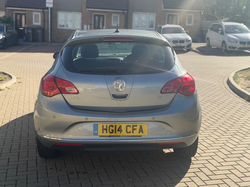 Vauxhall Astra 2014 - Cars