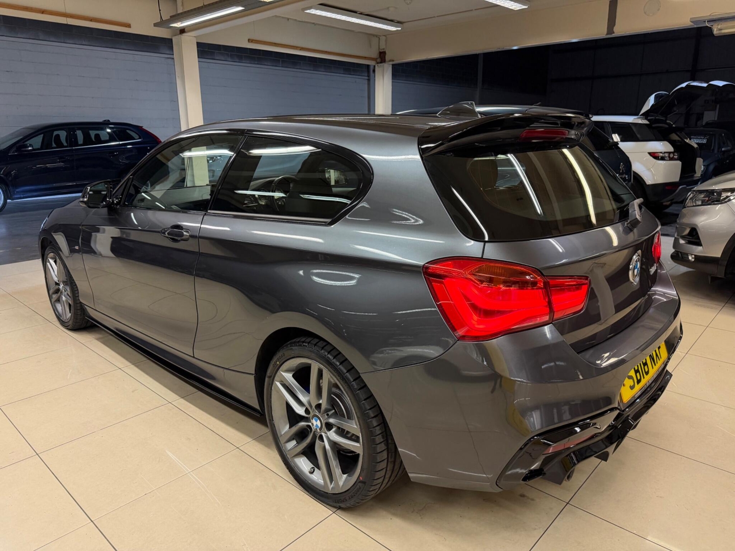 BMW 1 Series 2018 - Cars