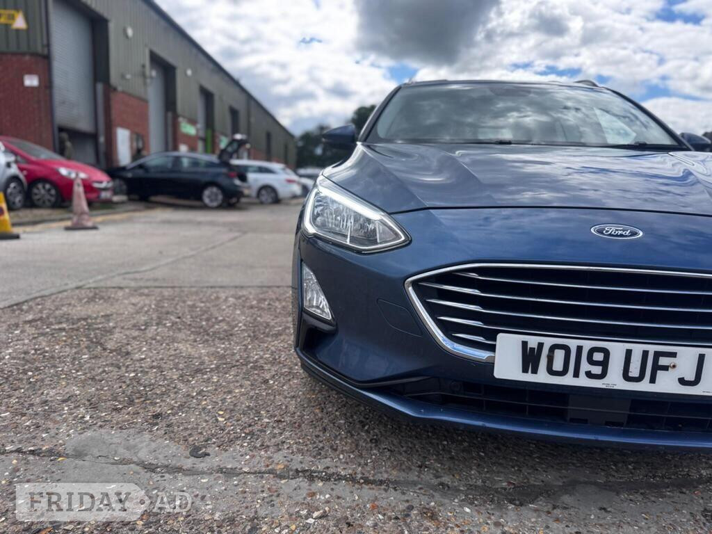 Ford Focus 2019 - Cars