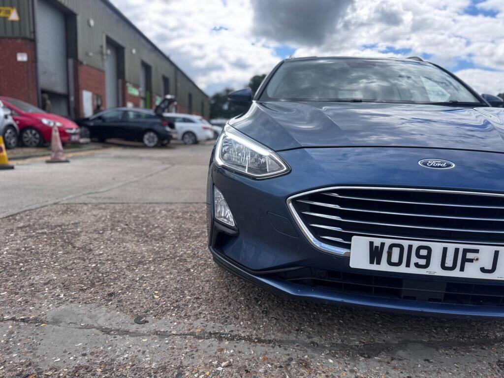 Ford Focus 2019 - Cars