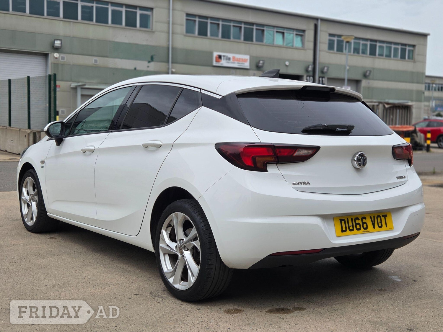 [ berth ]Vauxhall Astra