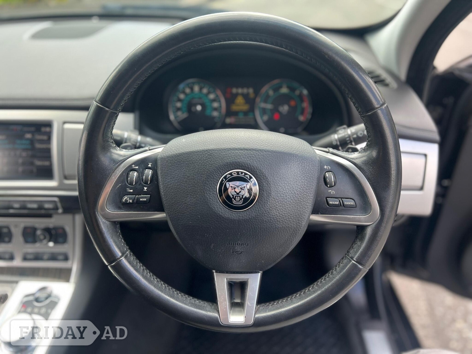 Jaguar XF 2015 - Cars