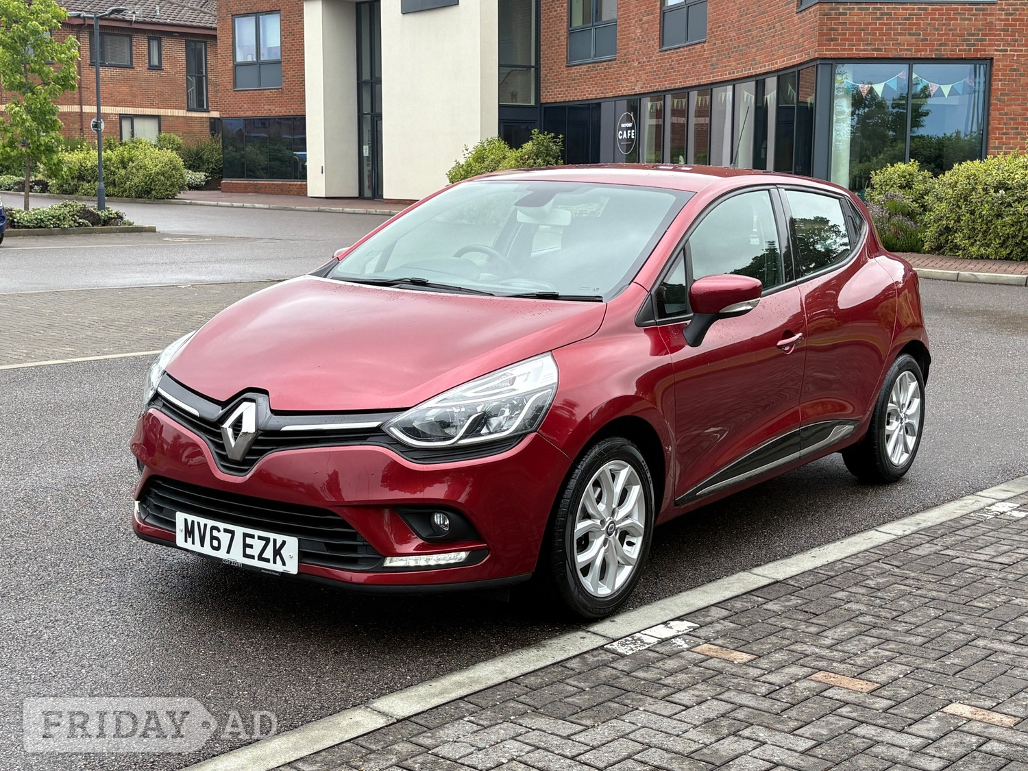 [ berth ]Renault Clio