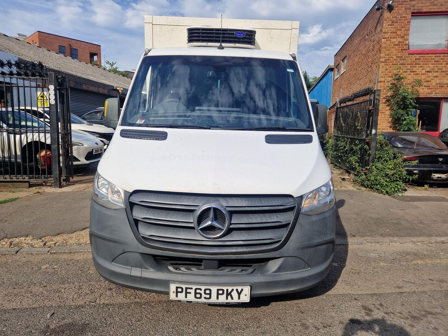 [ berth ]Mercedes-Benz Sprinter