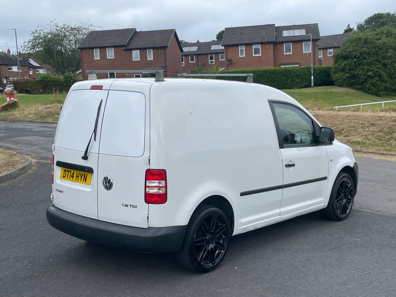 Volkswagen Caddy 2014 - Vans & Commercial Vehicles in Leeds