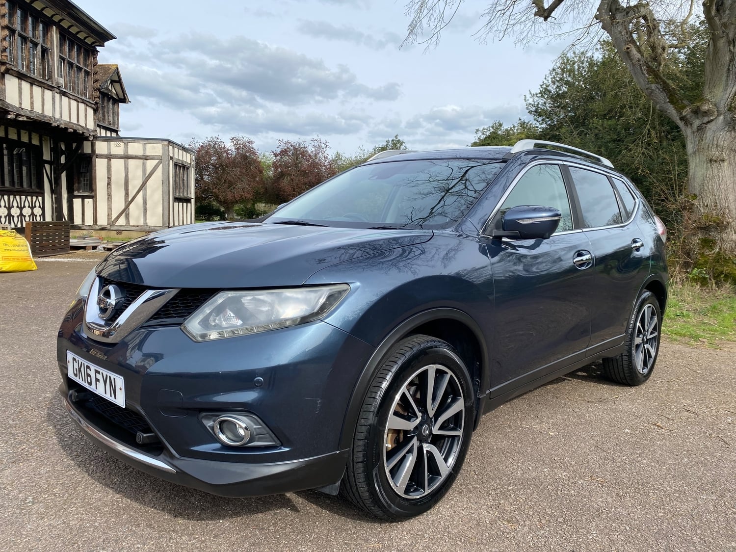 [ berth ]Nissan X-Trail