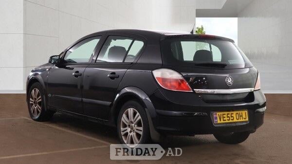 [ berth ]Vauxhall Astra