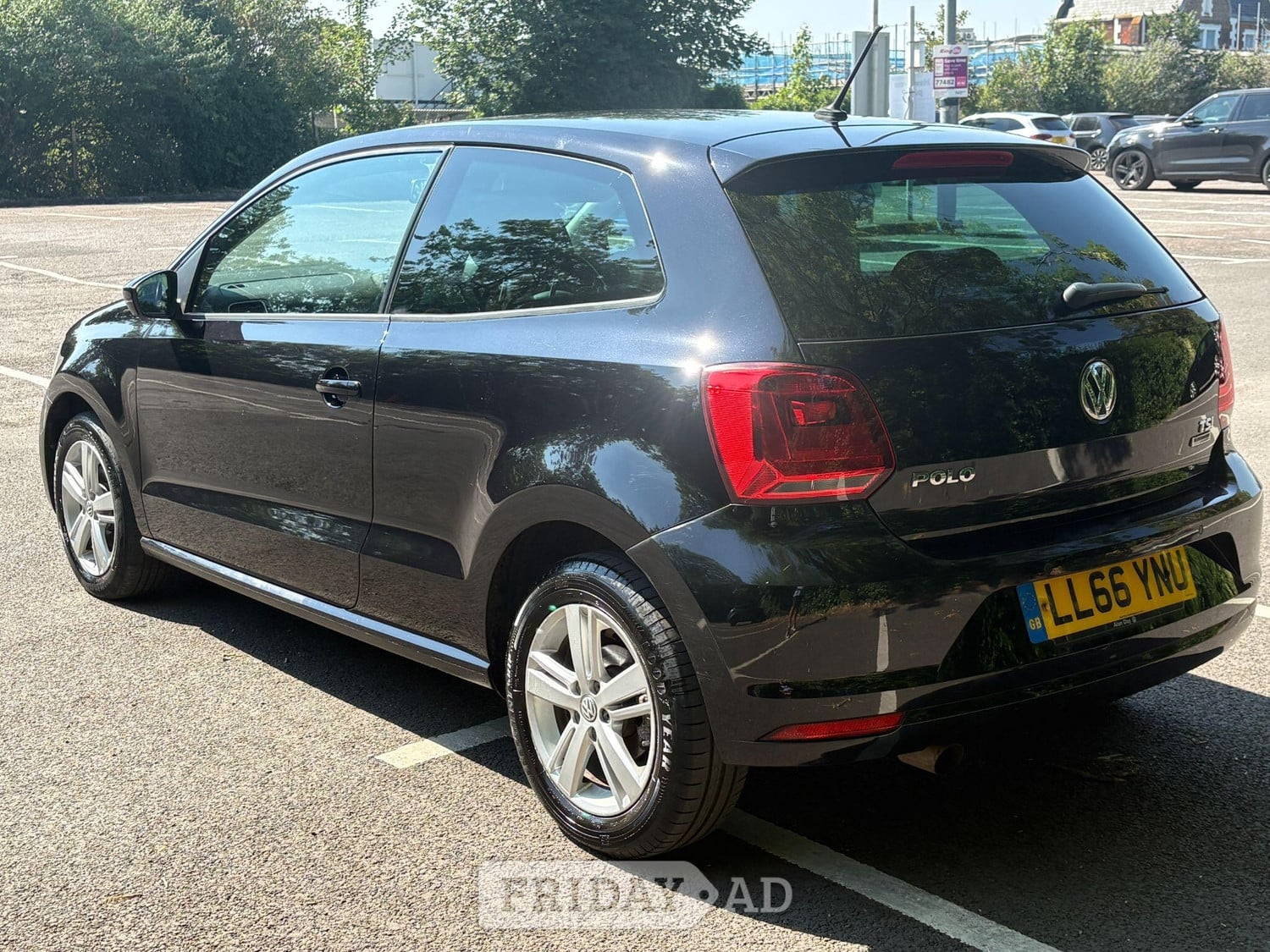 Volkswagen Polo 2016 - Cars in East Molesey