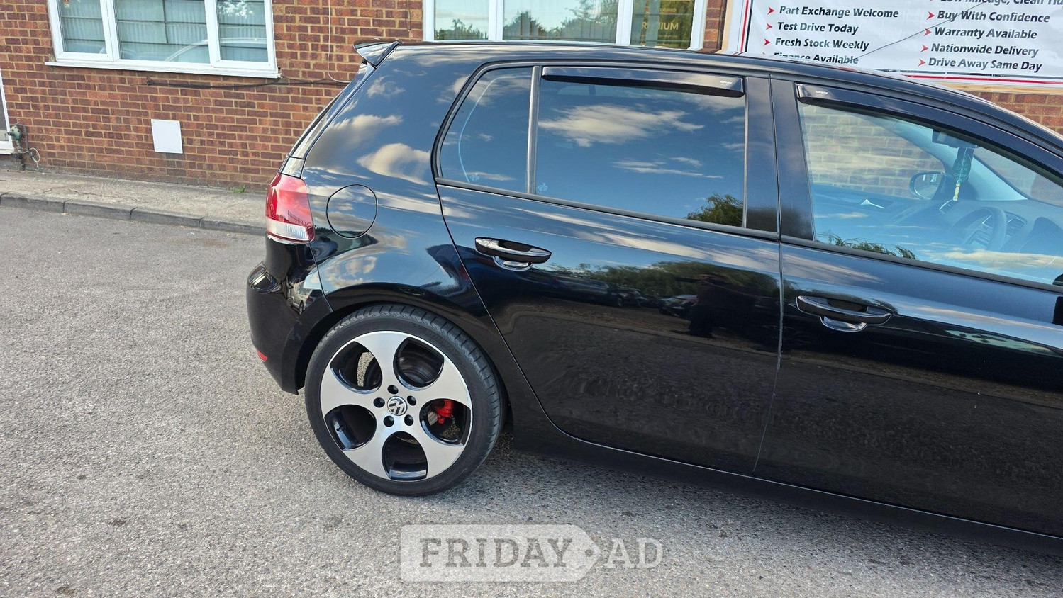 Volkswagen Golf 2009 - Cars