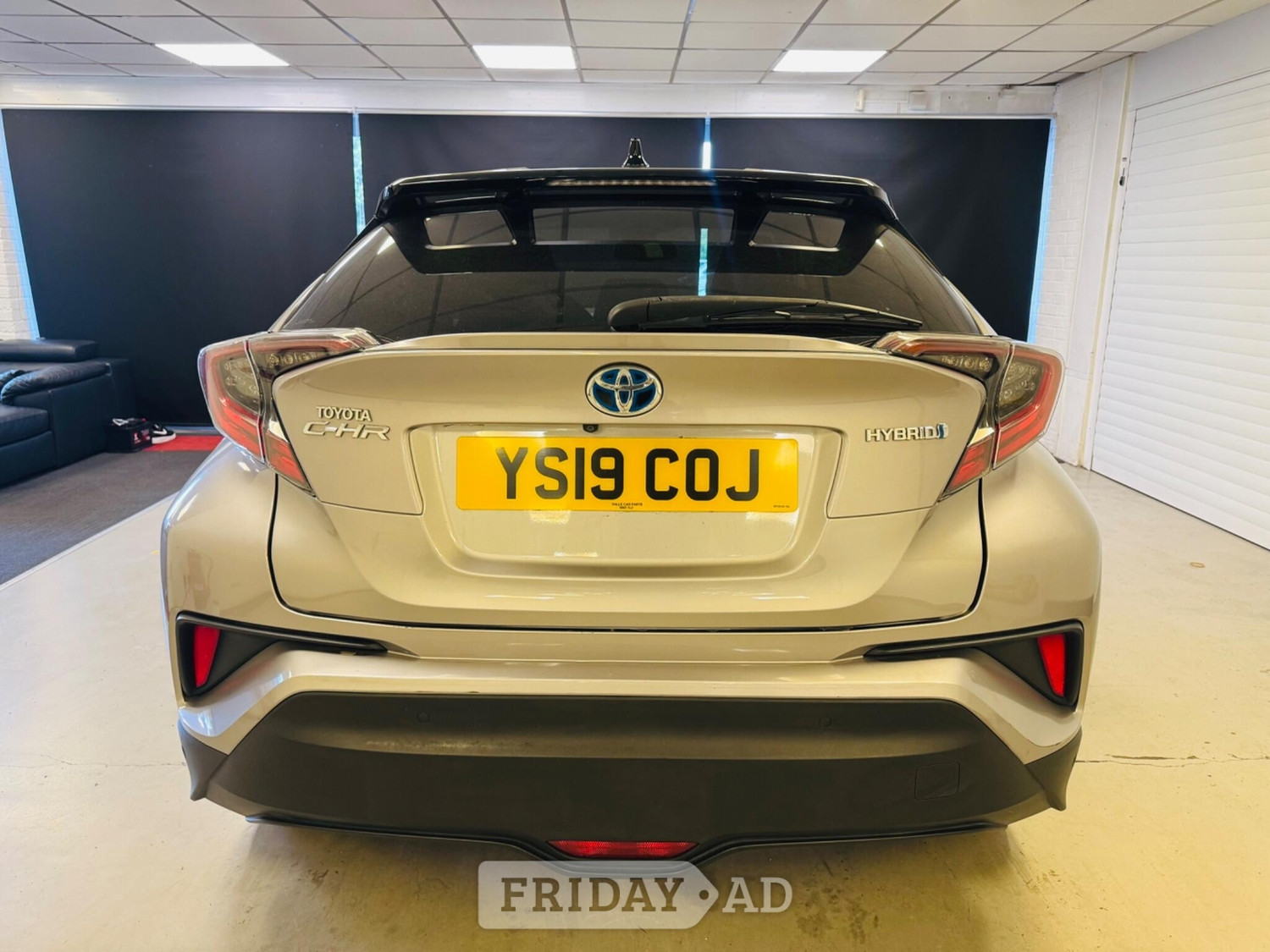 Toyota C-HR 2019 - Cars