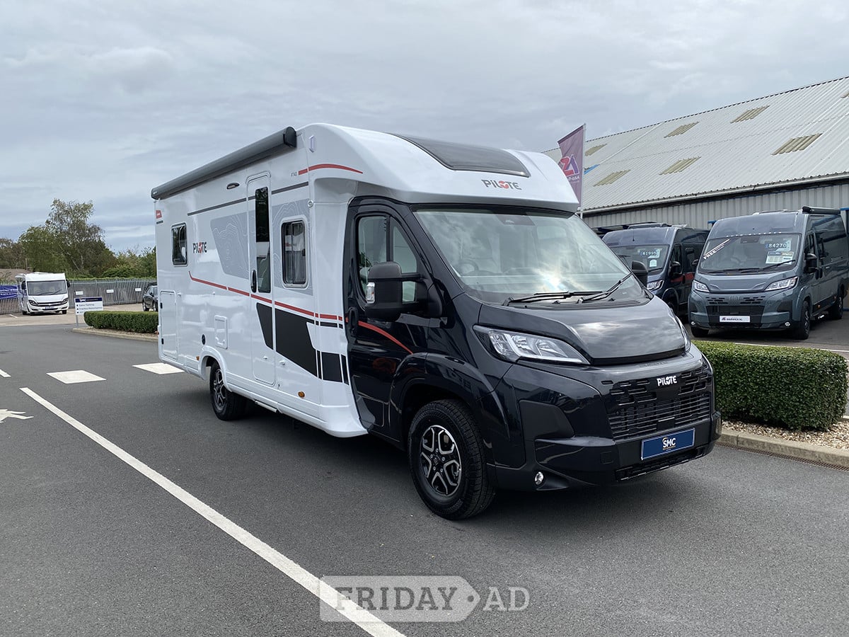 Pilote Evidence P740 FC 2027 for sale in Newark