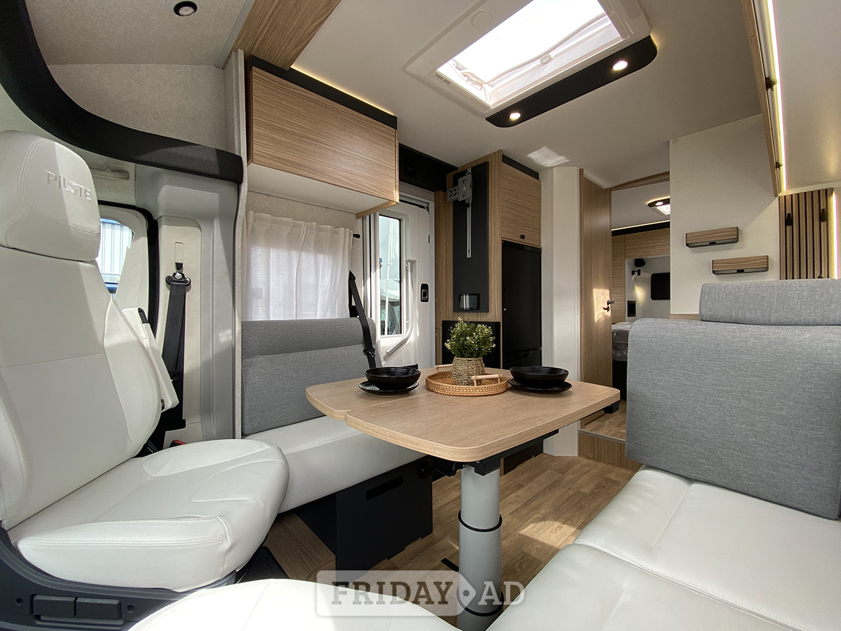 Pilote Evidence P740 FC 2027 for sale - Motorhomes & Caravans