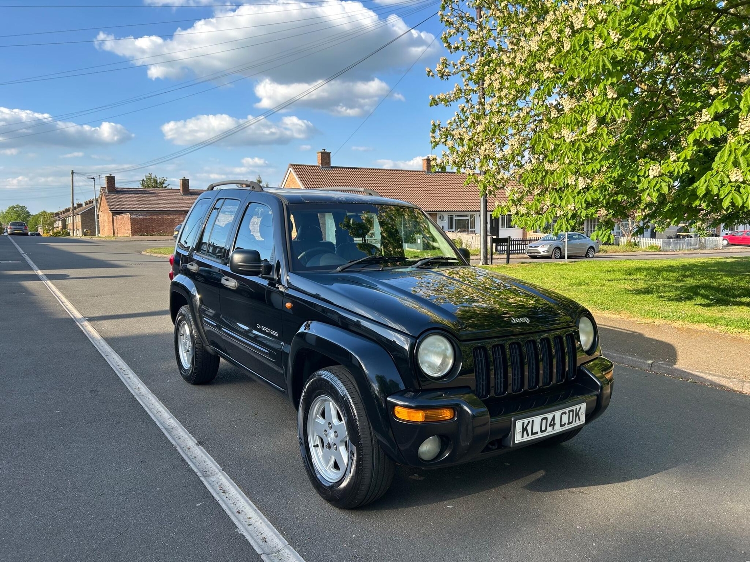 Jeep Cherokee 2004 - Cars
