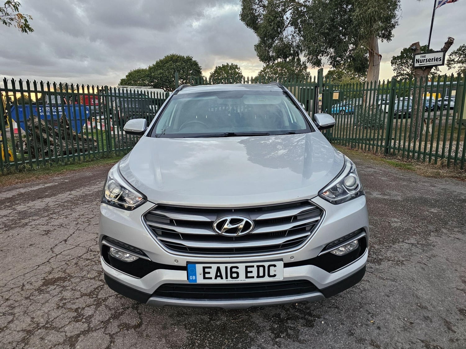 Hyundai Santa Fe Reading