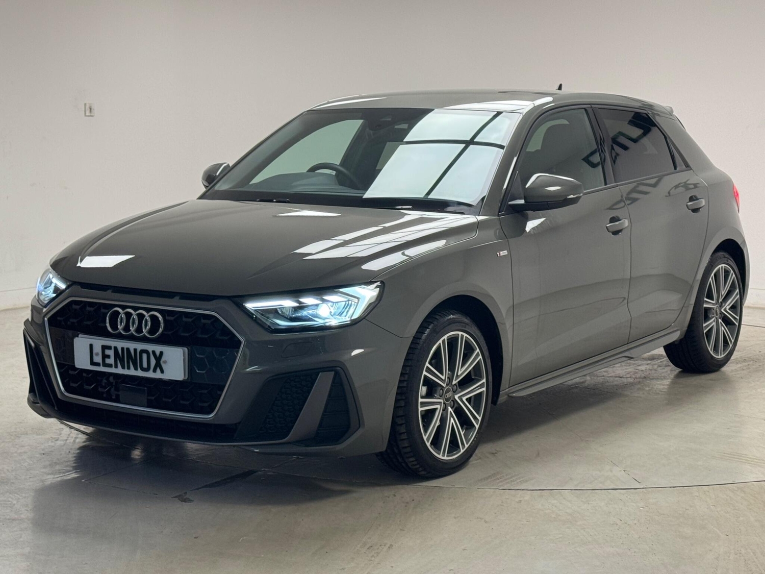 [ berth ]Audi A1