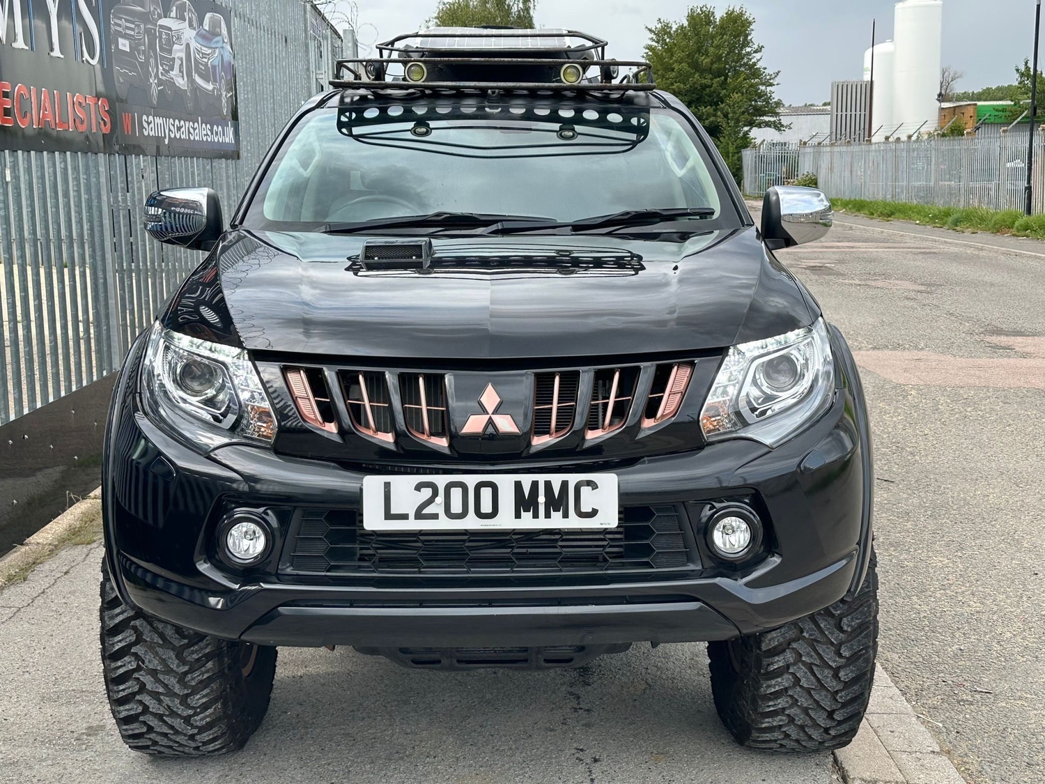 [ berth ]Mitsubishi L200