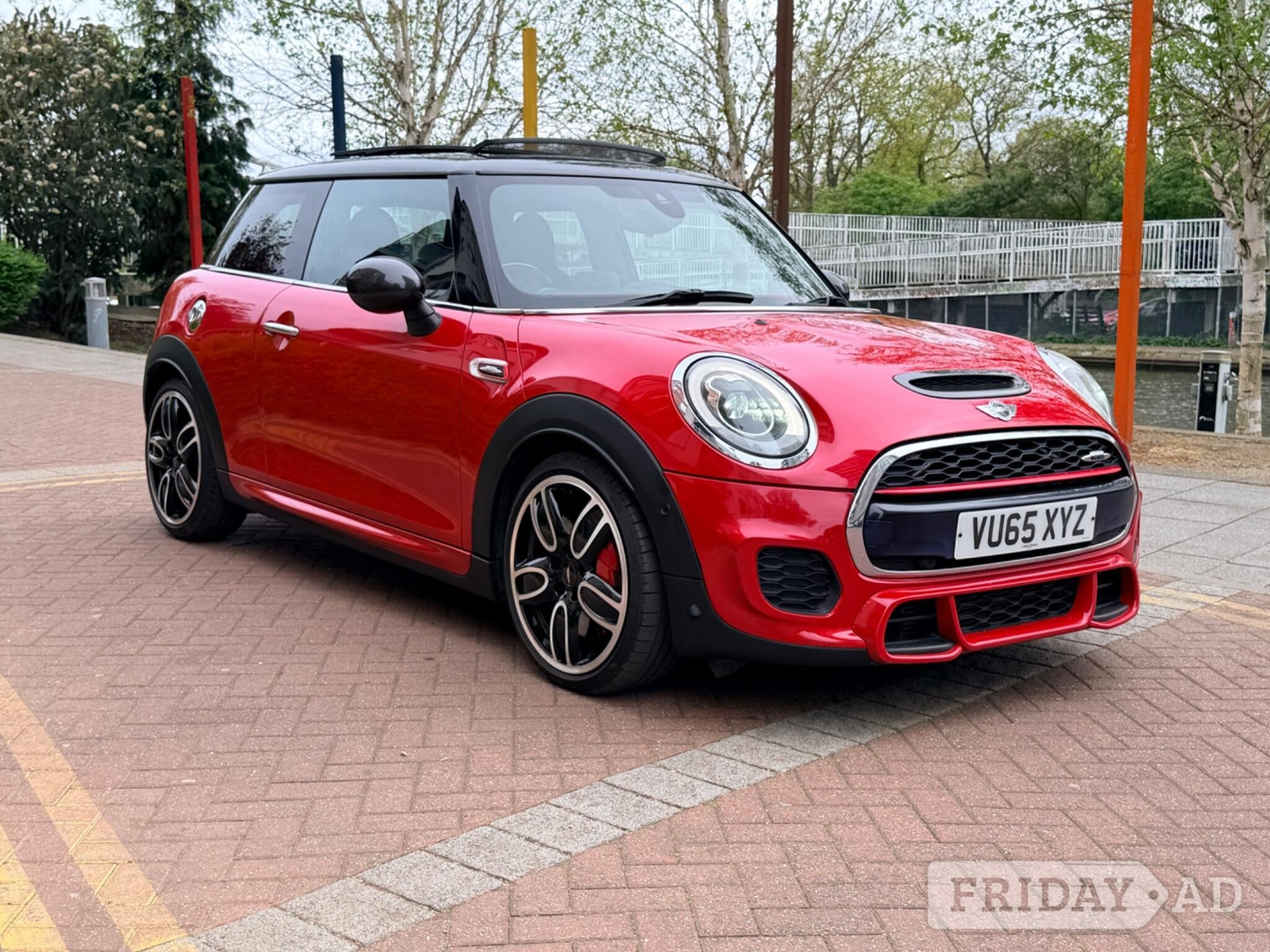 Mini Hatch 2015 - Cars in Wembley