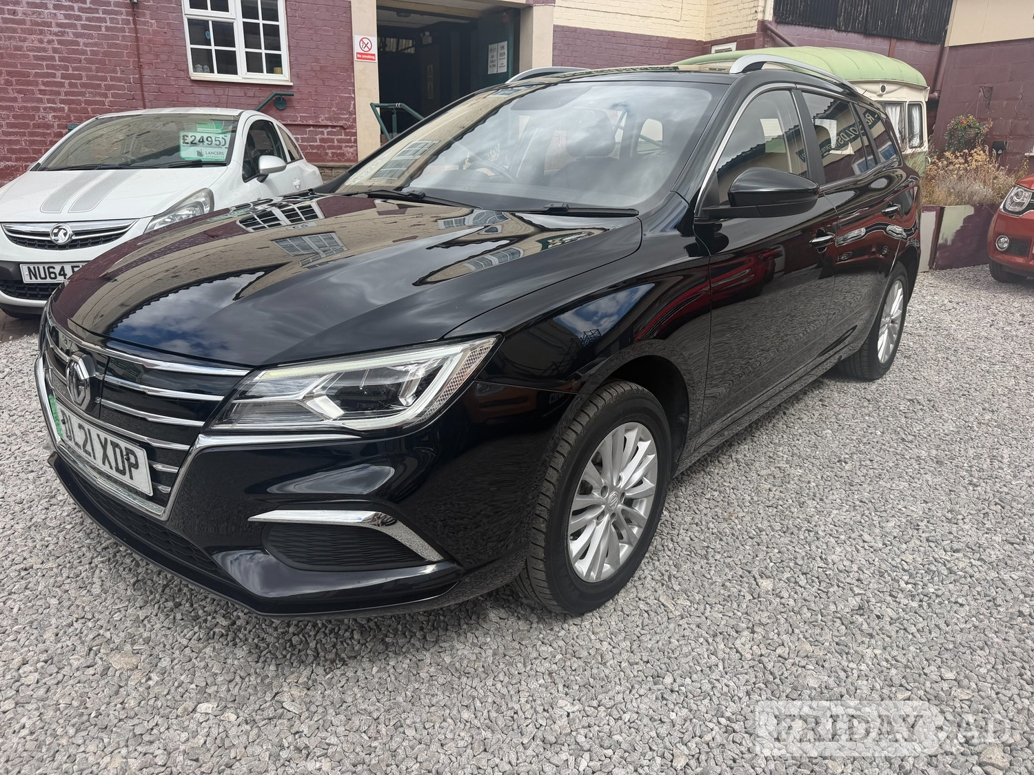 [ berth ]MG MG5