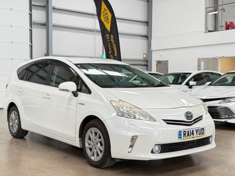 Toyota 7 Seat Prius 2014
