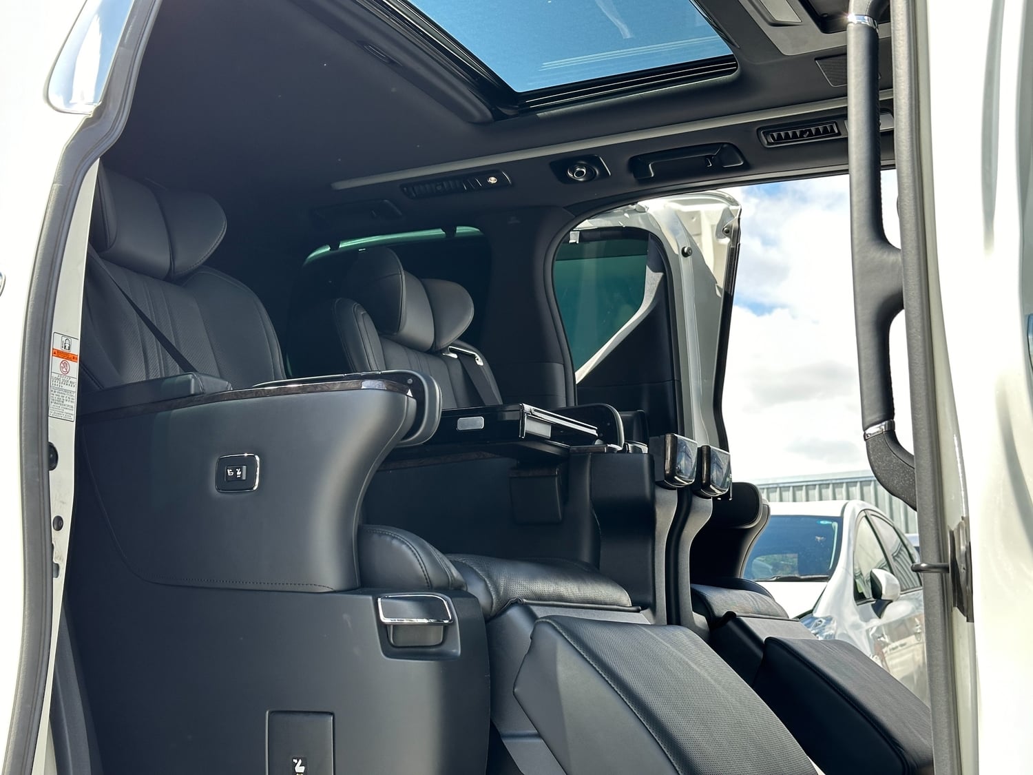 [ berth ]Toyota Alphard