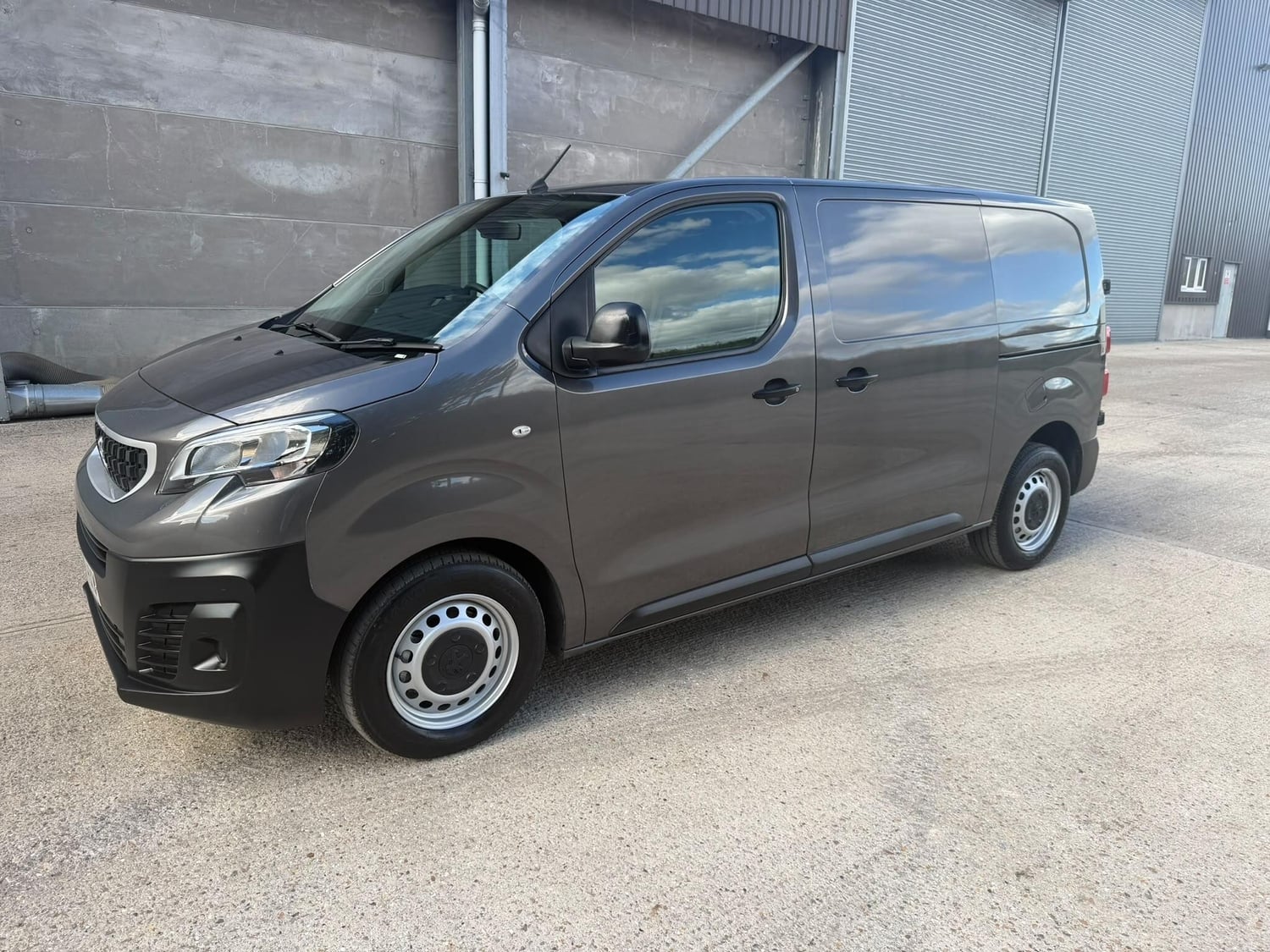 Peugeot Expert 2019 - Vans & Commercial Vehicles