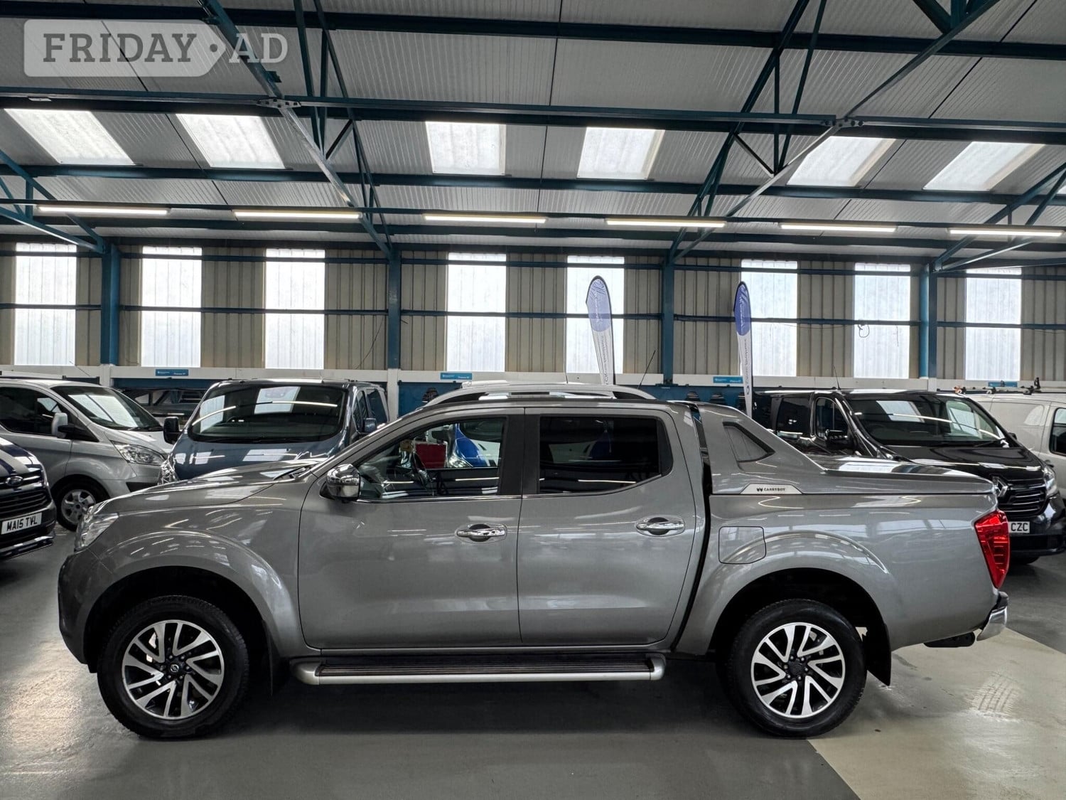 Nissan Navara 2017 - Vans & Commercial Vehicles in Bolton