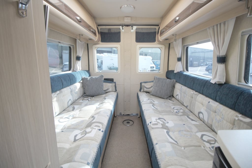 [2 berth ]Auto-Sleepers Warwick XL