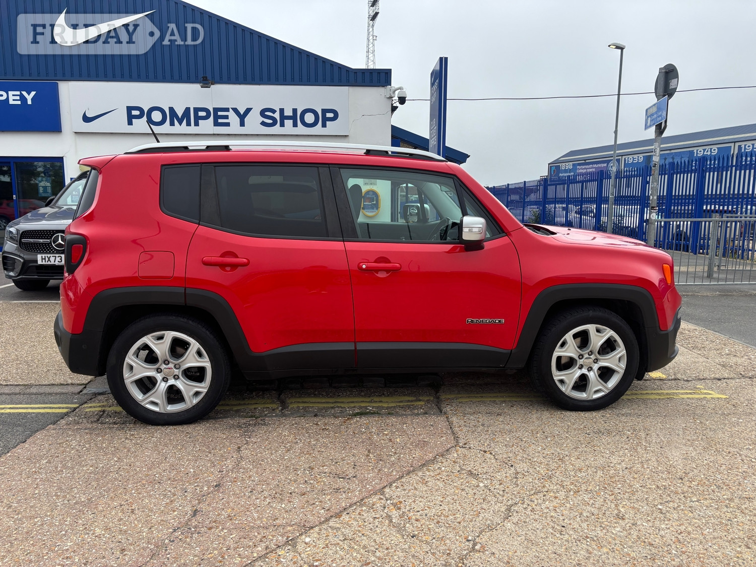 [ berth ]Jeep Renegade