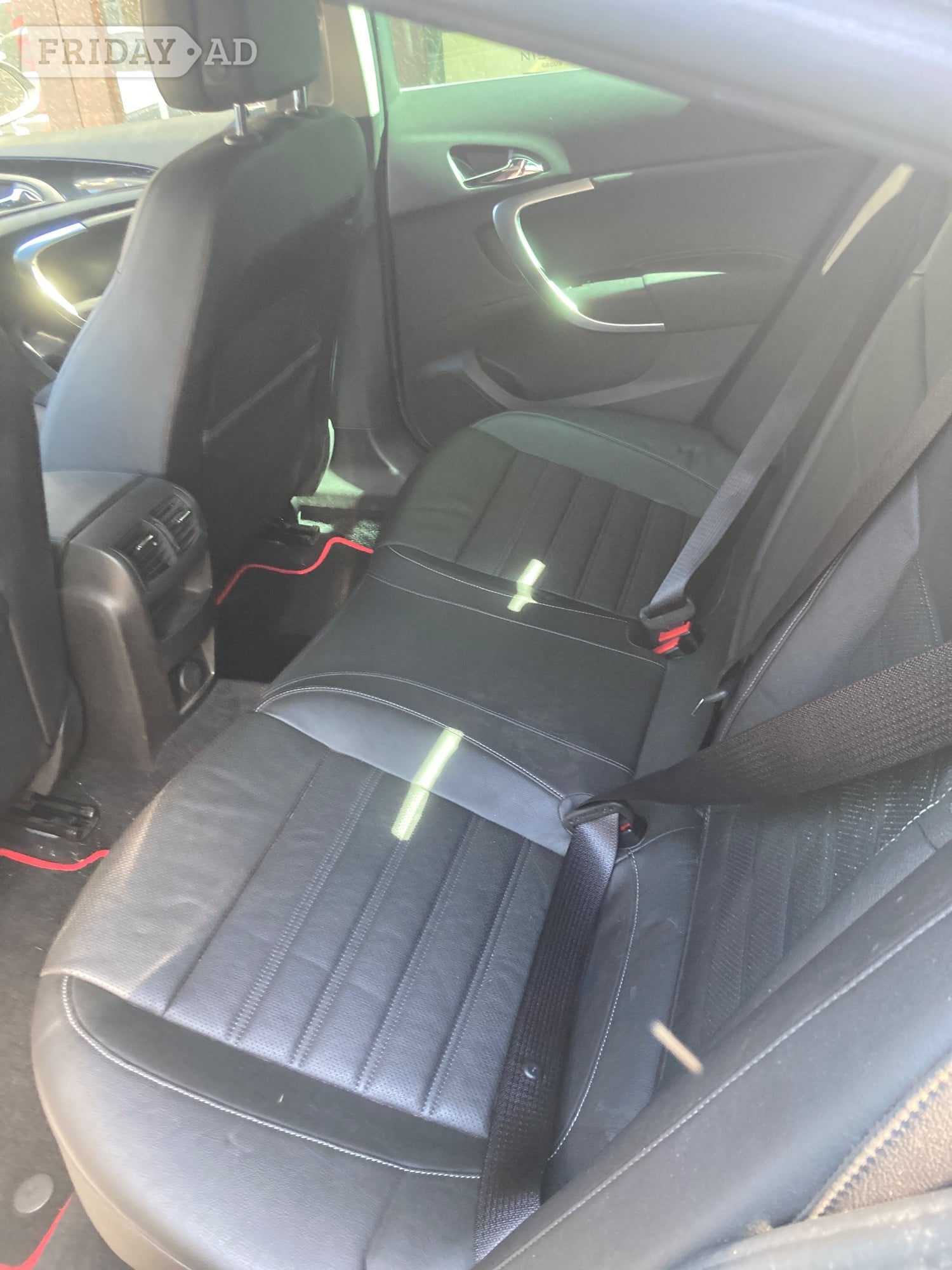 [ berth ]Vauxhall Insignia