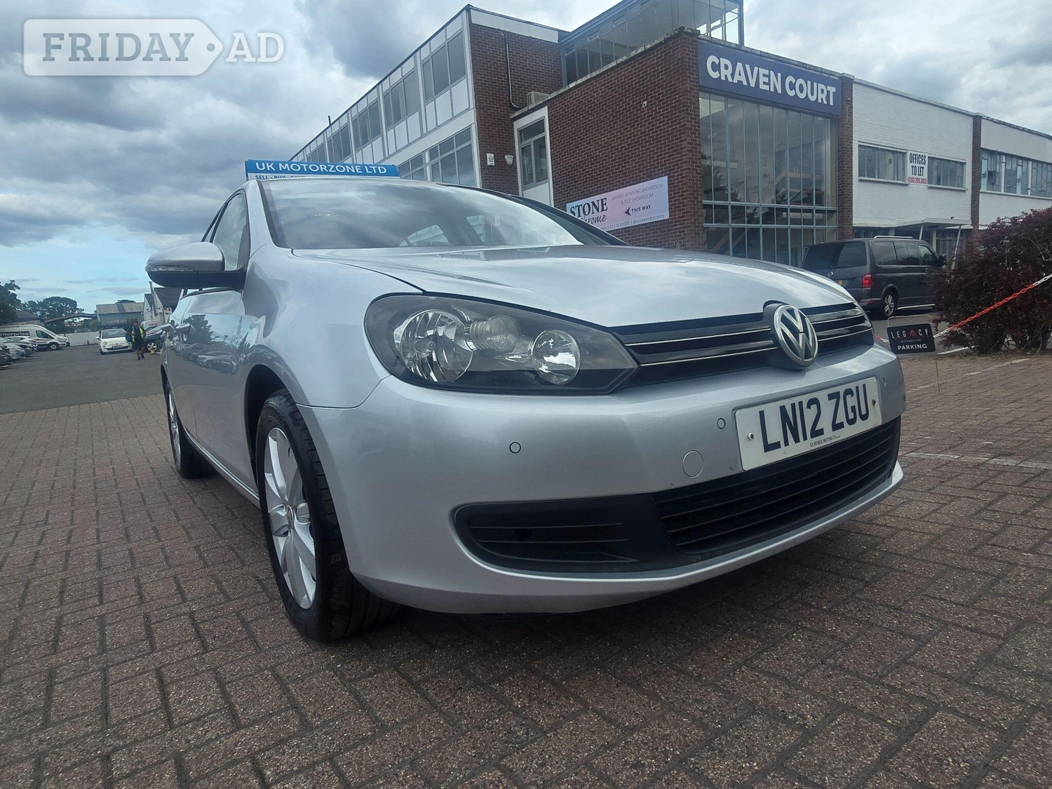 Volkswagen Golf 2012 in Camberley