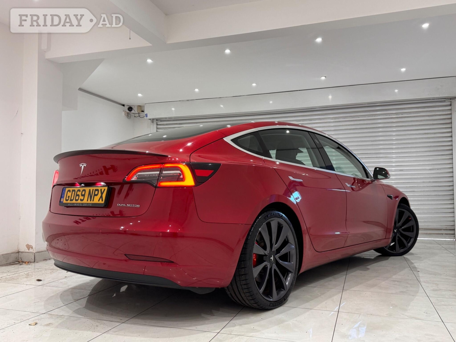 [ berth ]Tesla Model 3