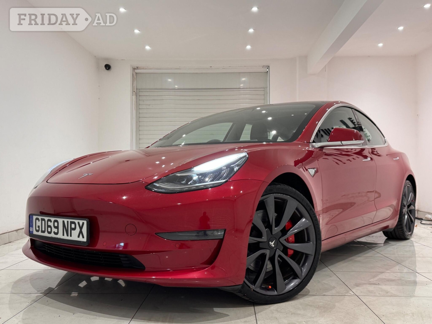 Tesla Model 3 2019 - Cars in Hounslow