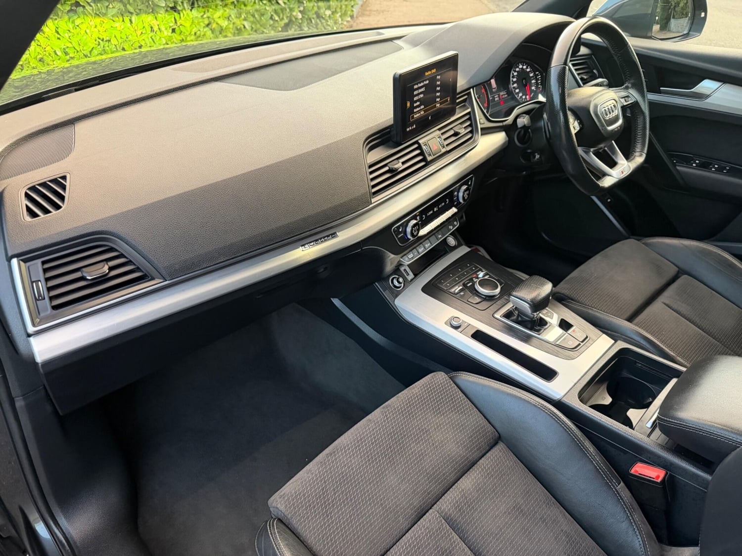 [ berth ]Audi Q5