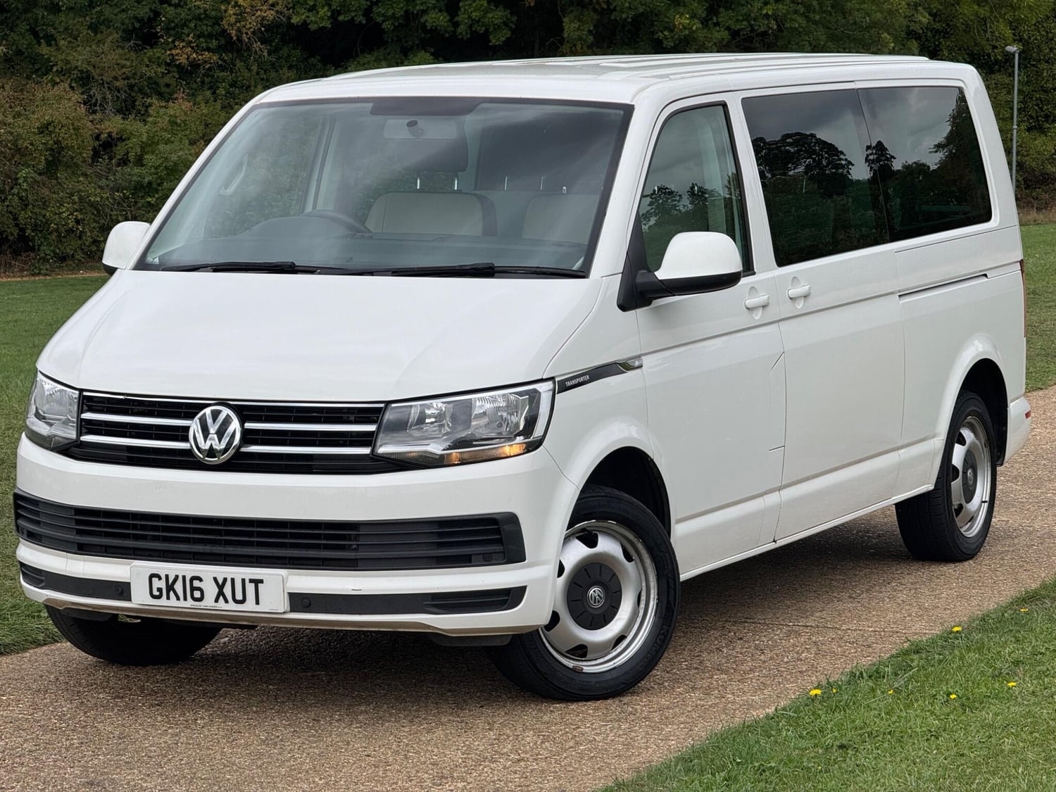 Volkswagen Transporter Shuttle 2016 - Vans & Commercial Vehicles in Hemel Hempstead