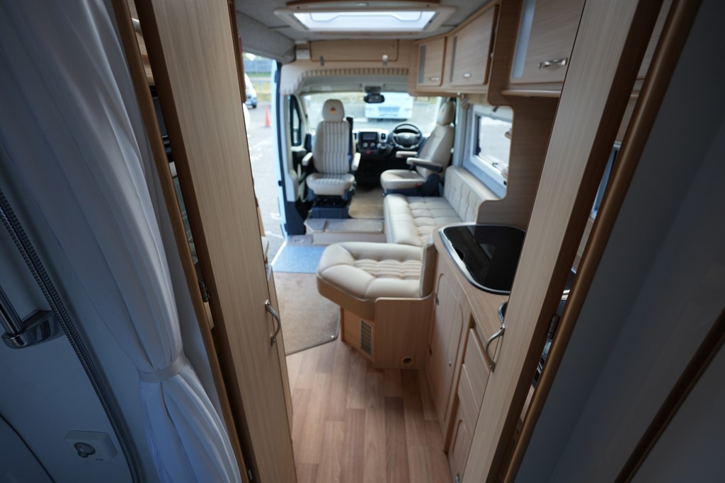 [2 berth ]IH Motorhomes 600 FL FIAT 5.99 METRES IN LENGTH 2 BERTH 2 TRAVEL SEATS