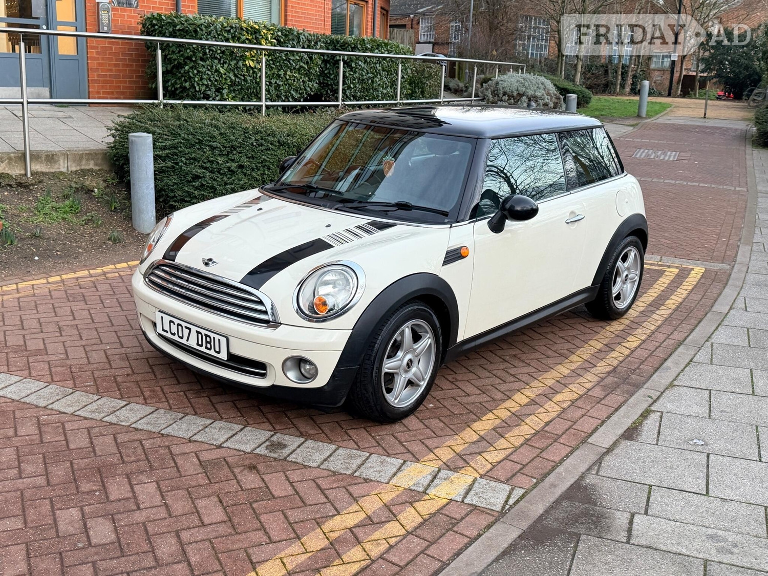 Mini Hatch 2007 in Wembley