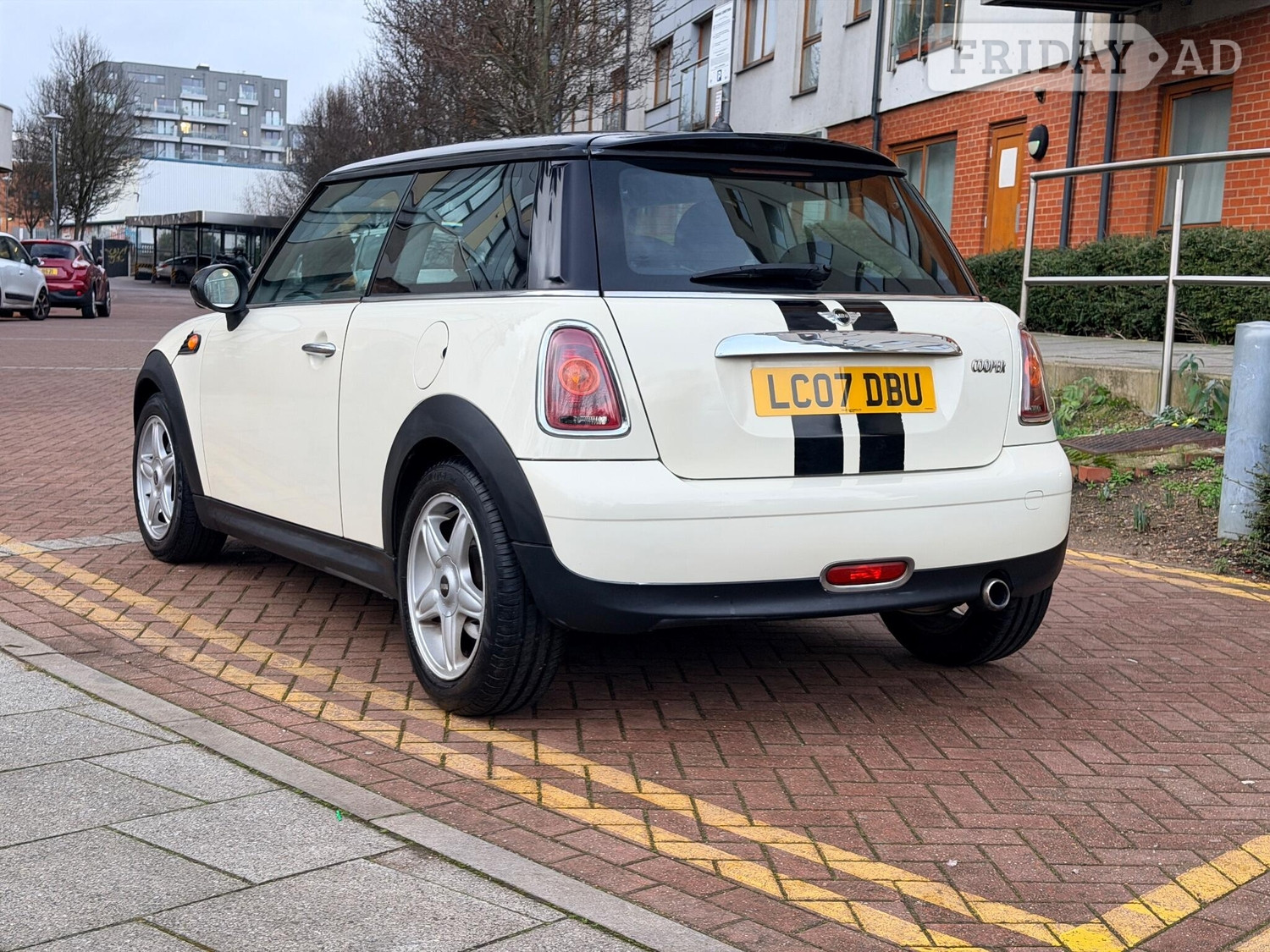 Mini Hatch 2007 - Cars in Wembley